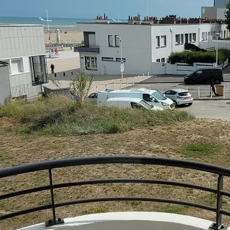 L'ilot Bleu Vue Apartment *